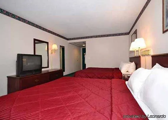 Red Roof Motel 2*