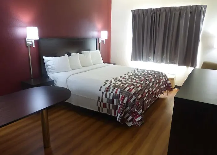 Red Roof Motel